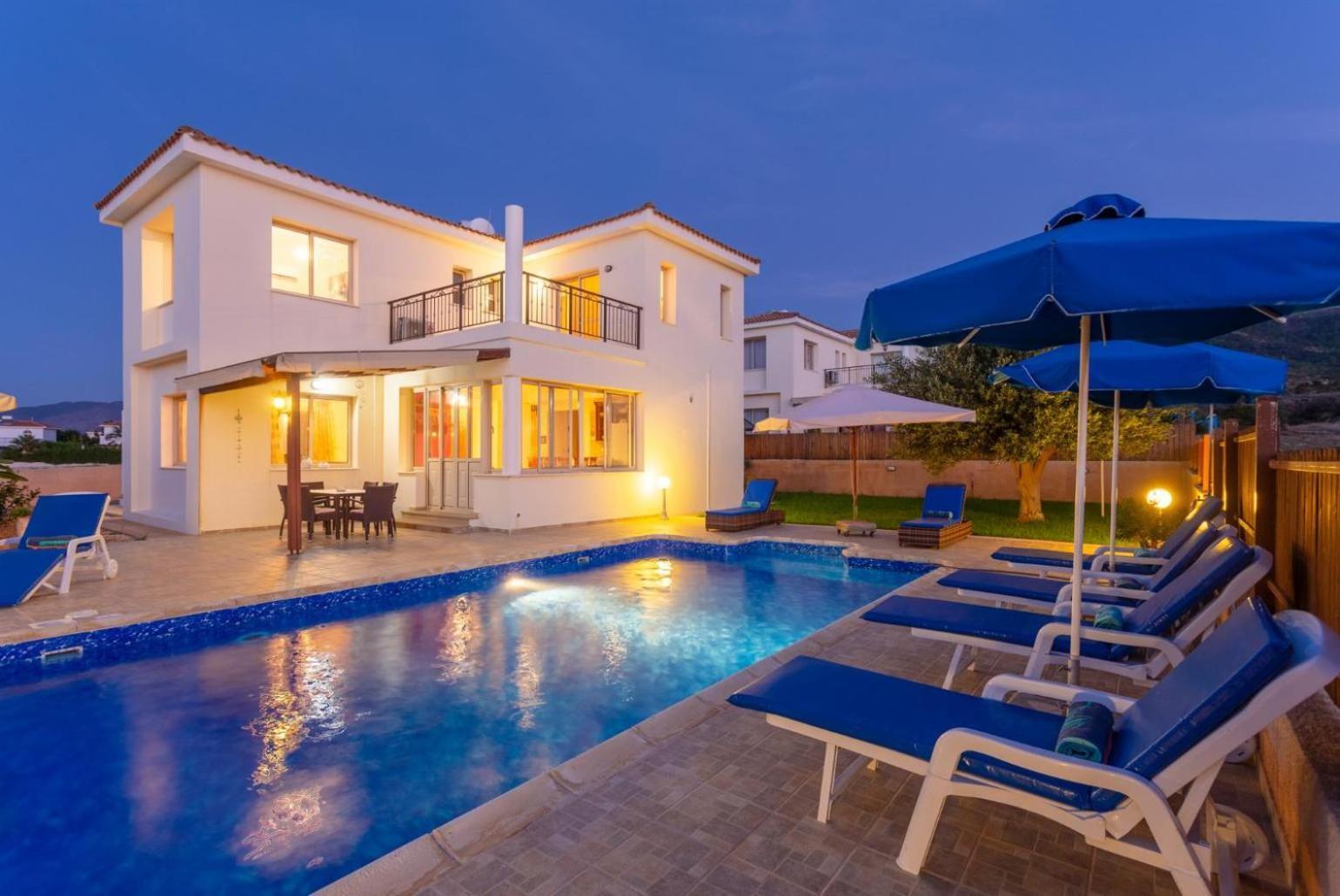 Villa Seashore One Paphos Bagian luar foto