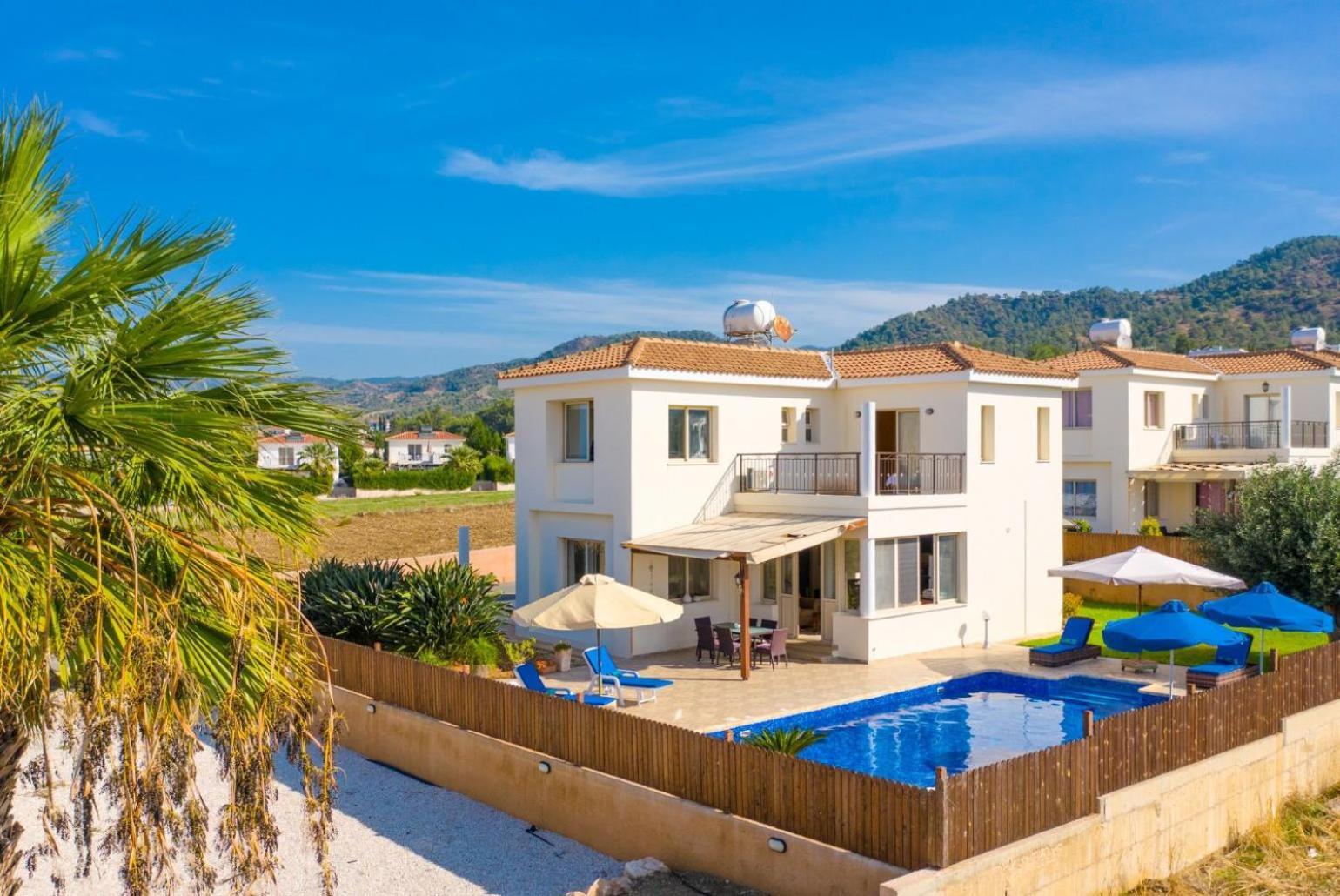 Villa Seashore One Paphos Bagian luar foto