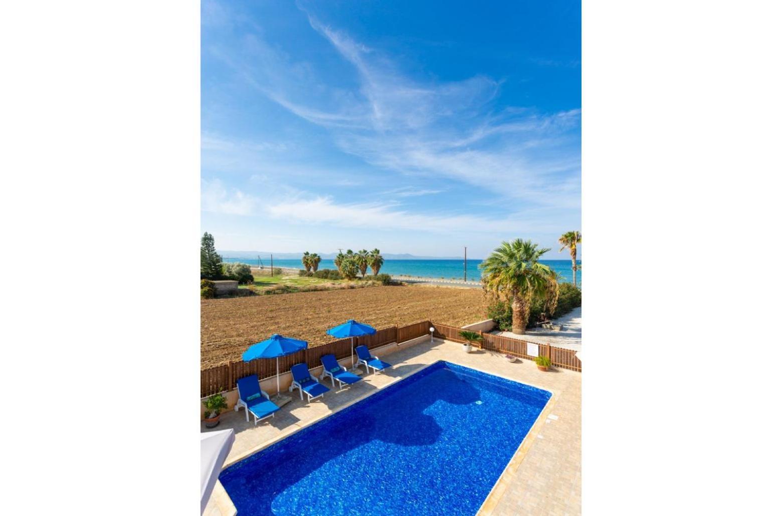 Villa Seashore One Paphos Bagian luar foto