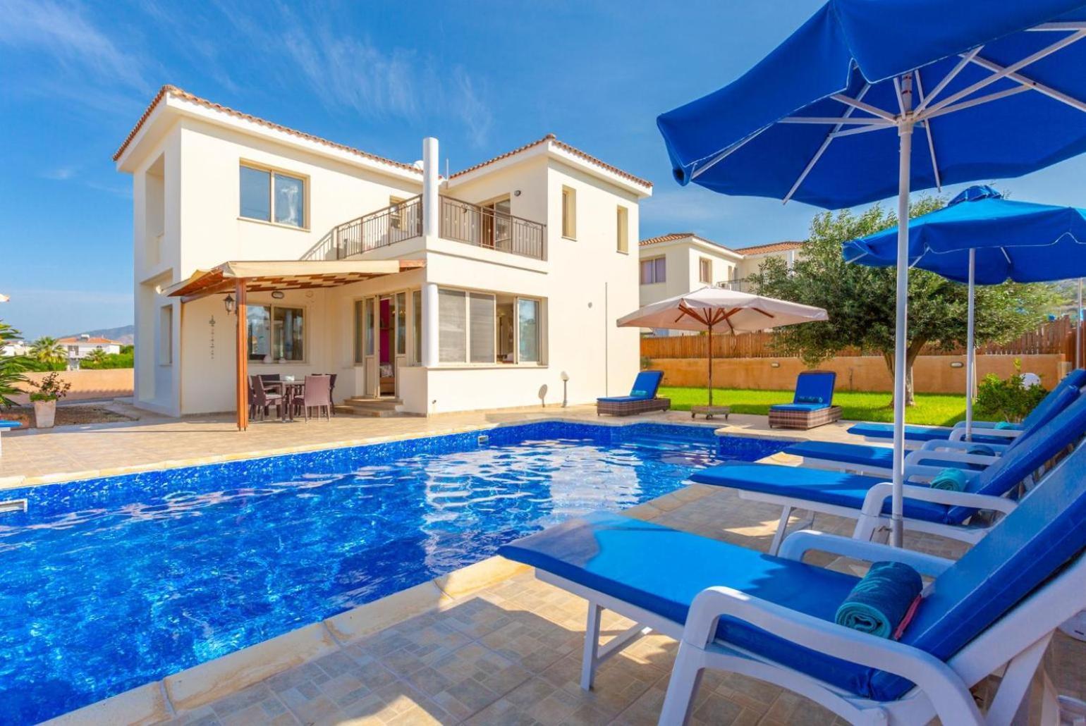 Villa Seashore One Paphos Bagian luar foto